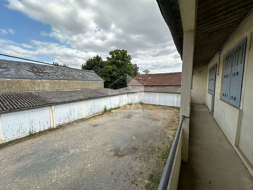 Immeuble 150m² à châteauroux - photo 2
