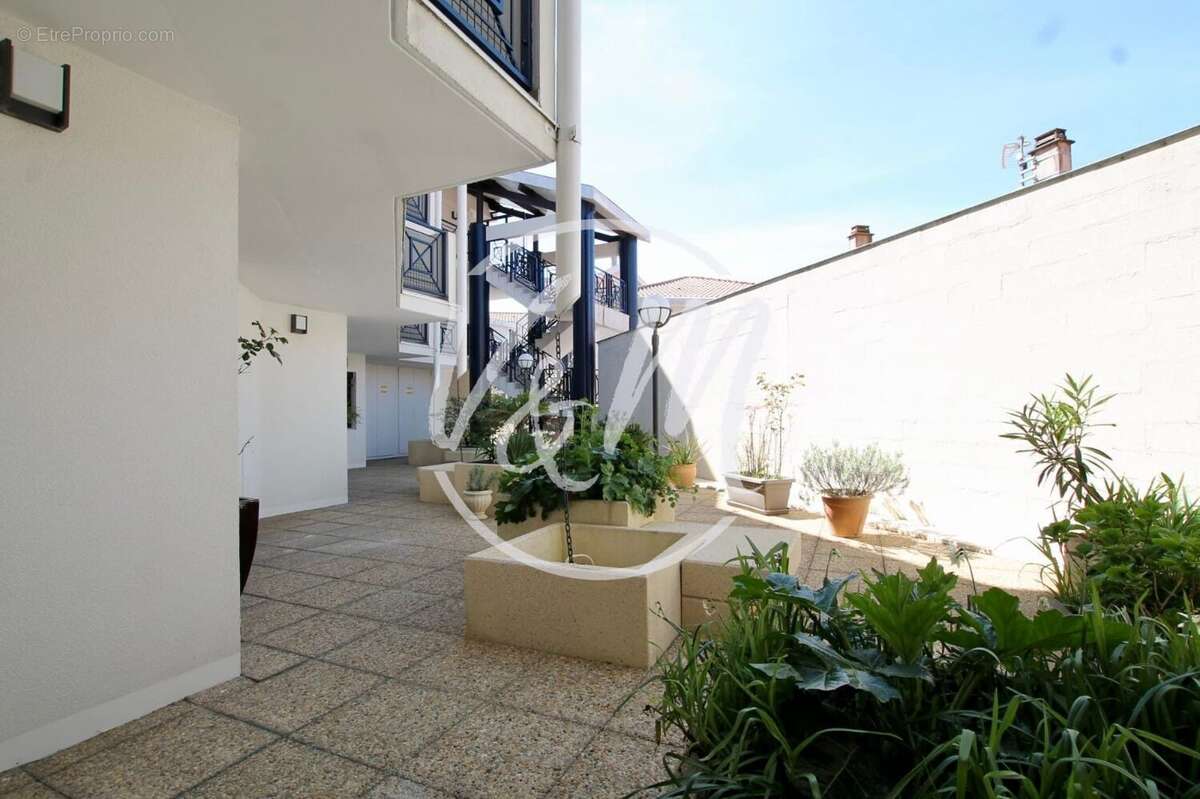 Appartement 58 m² à Andernos-Les-Bains  - photo 2