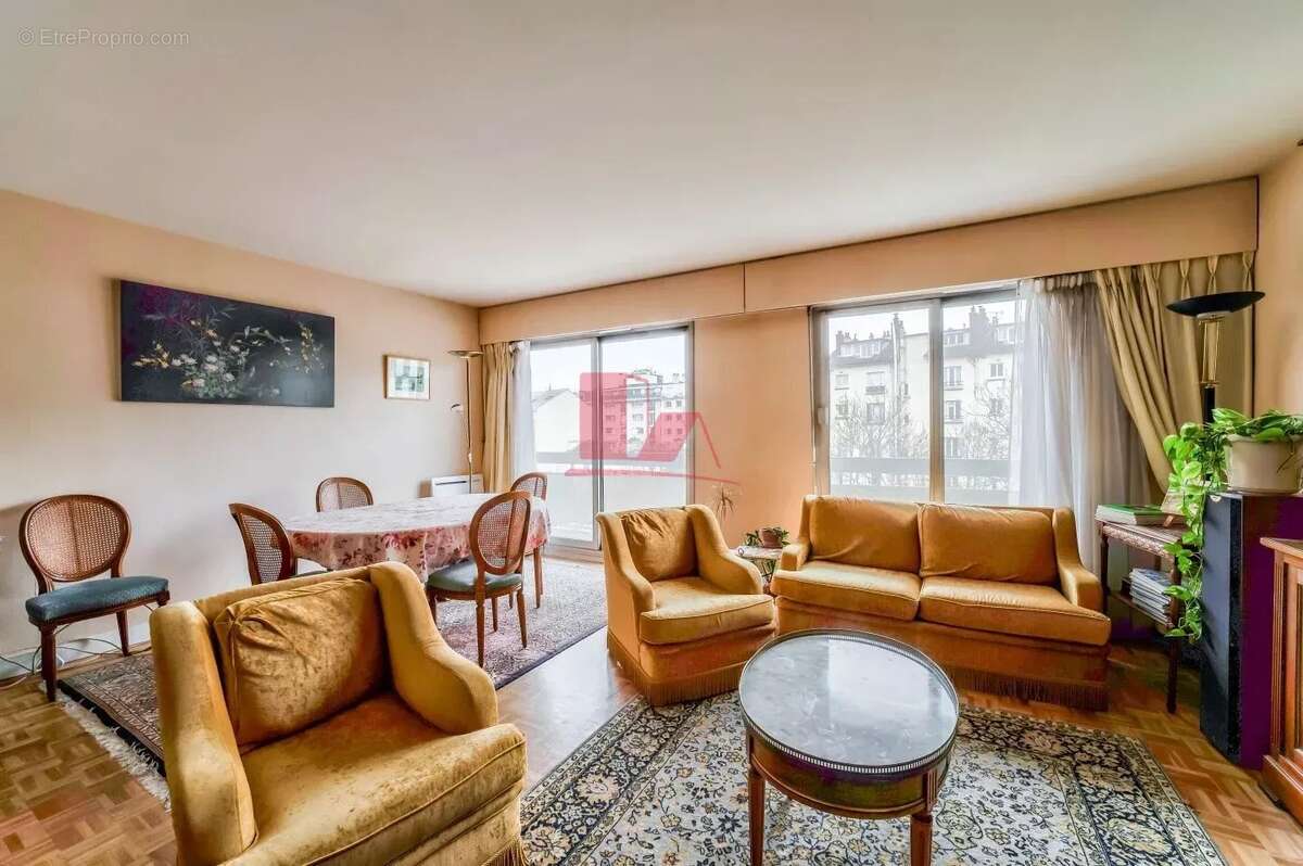 Appartement à ISSY-LES-MOULINEAUX