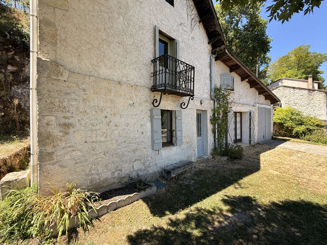 Maison de village en pierre avec vue panoramique sur la vallée - photo 4