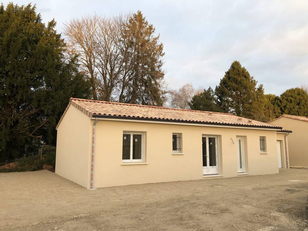 Maison à CHASSENEUIL-SUR-BONNIEURE