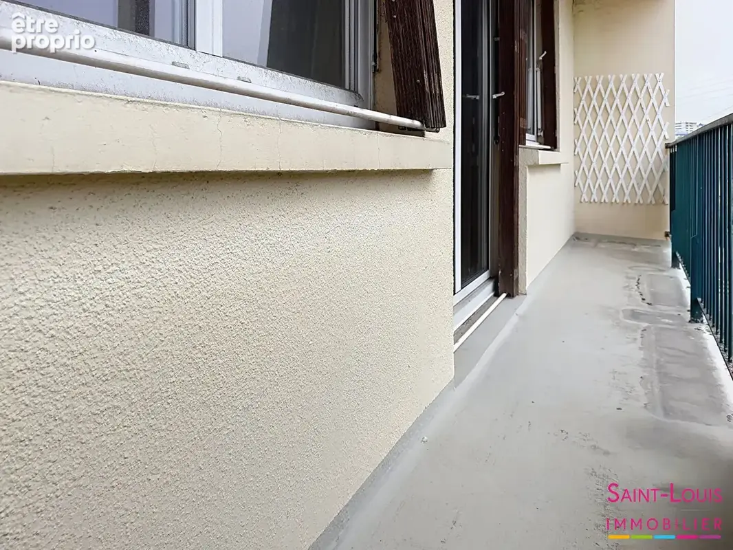 POISSY CENTRE - Appartement 3 pièces en dernier étage - photo 2
