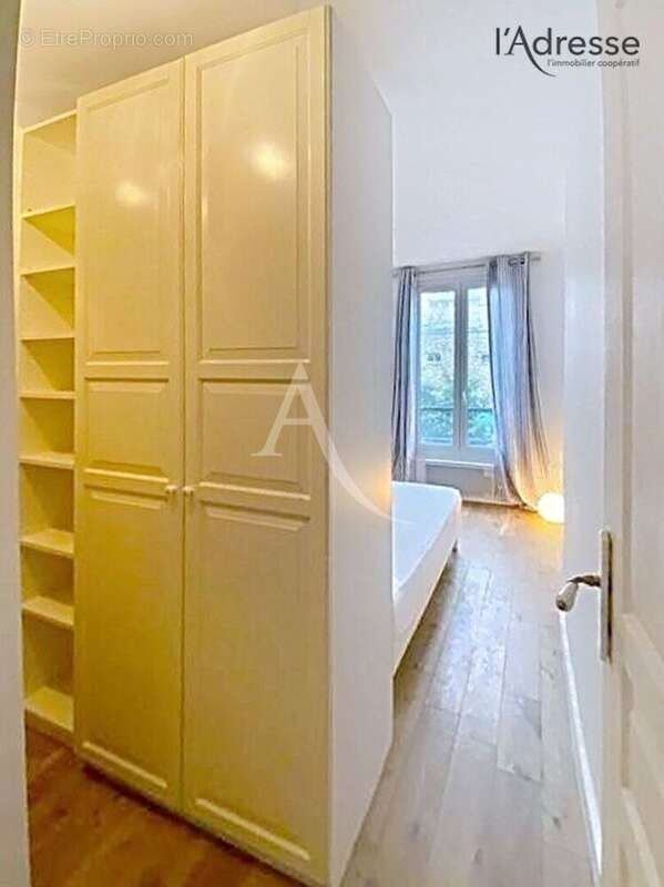 Appartement à PARIS-11E