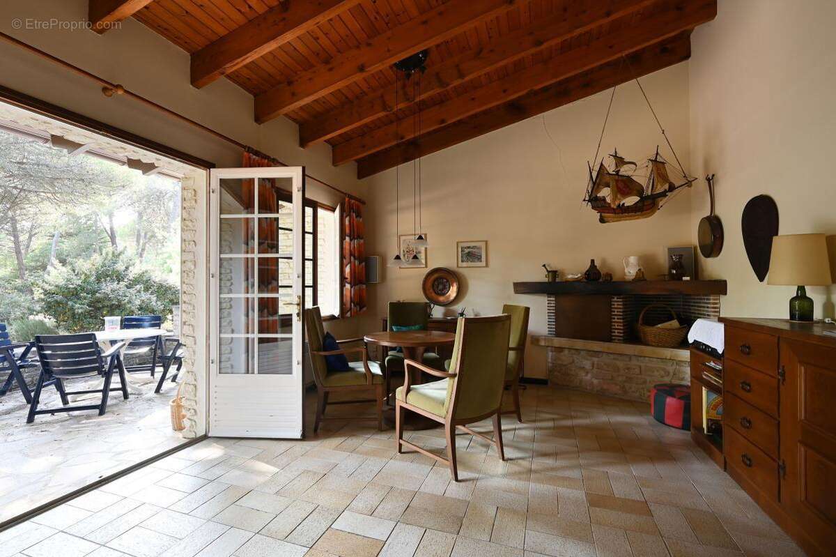 Maison à LES PORTES-EN-RE