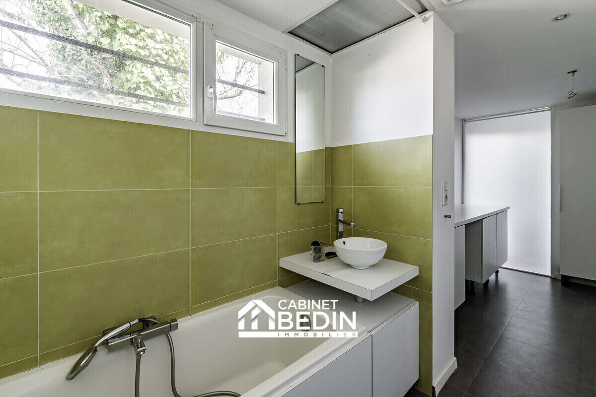 Maison 176 m² à Coutras  - photo 8