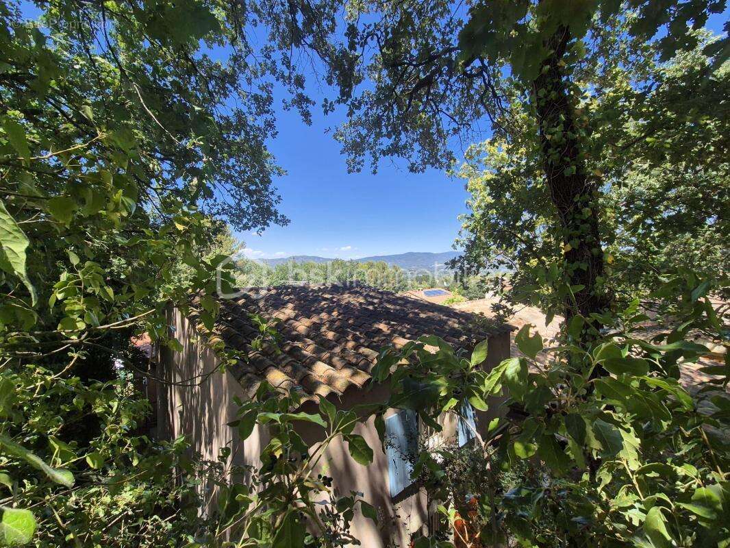 Maison à LA ROQUE-D&#039;ANTHERON