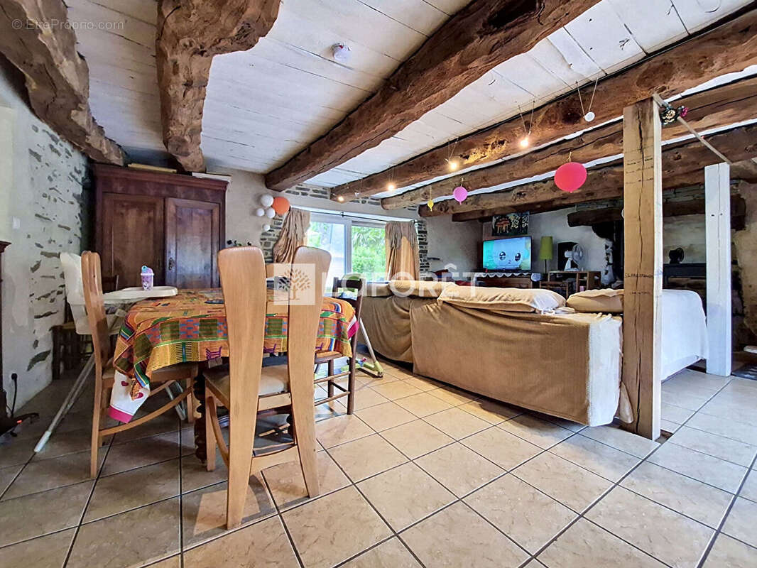 Maison à LOYAT