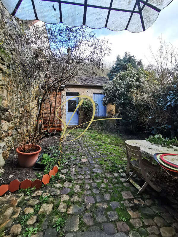 Maison à EPERNON