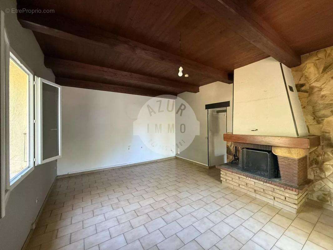 Maison T5 113 m² : T3 + T2 sur 800m2 de terrain - photo 6