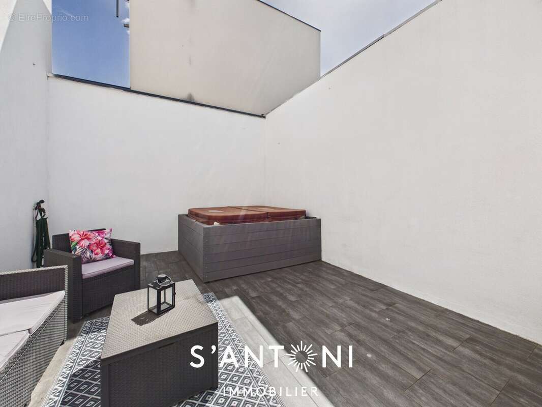 Vente Maison Contemporaine d'Exception 112 m²  Agde Capiscole  Prestations de Standing, Piscine & Cascade - photo 13