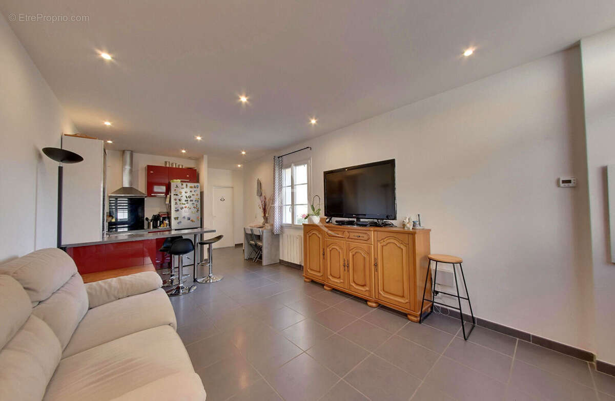 Appartement à BRIE-COMTE-ROBERT