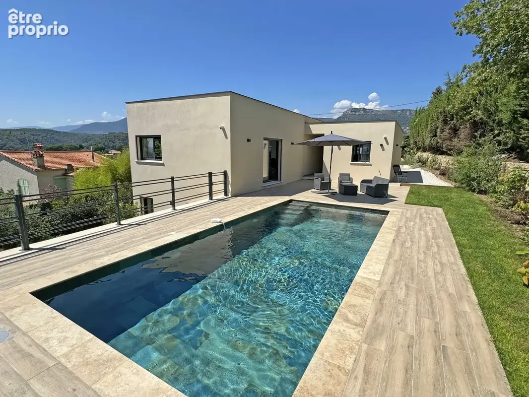 Vence - Villa contemporaine de 225 m2 avec vue mer - photo 17