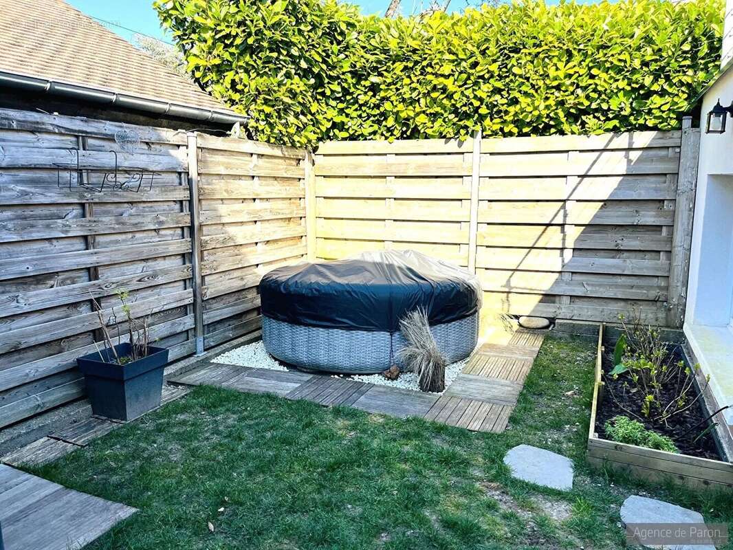 Maison à VERRIERES-LE-BUISSON