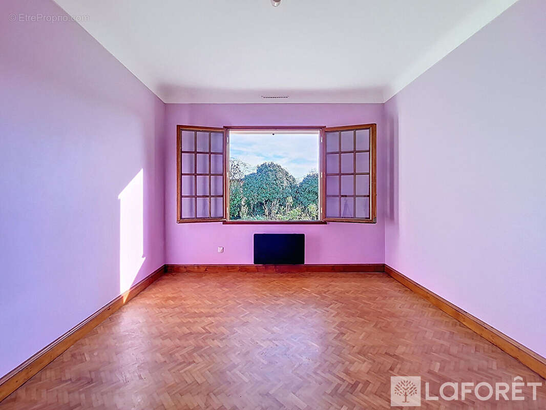 Maison à CUBZAC-LES-PONTS