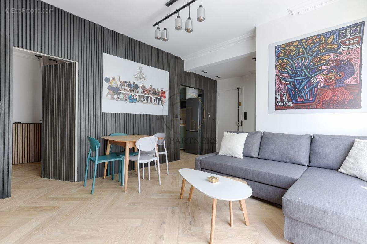 Appartement à PARIS-16E