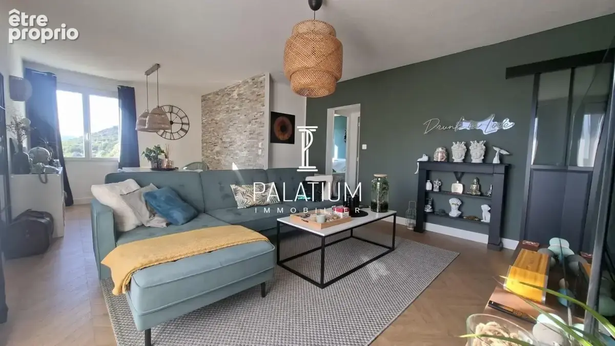 Appartement à MALIJAI