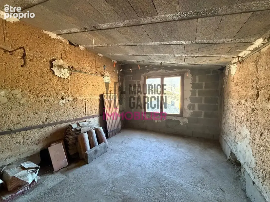 A vendre, à acheter, maison 4 pièces 13350 CHARLEVAL