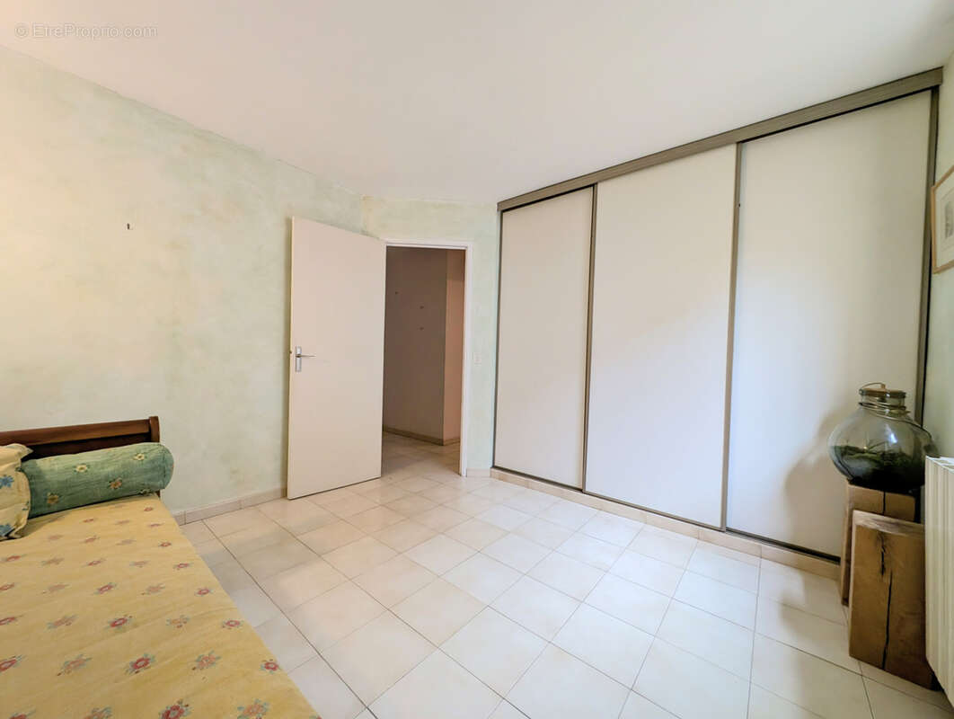 Maison 5 pièces avec extérieur, terrasse et garage GARIGOU - photo 15