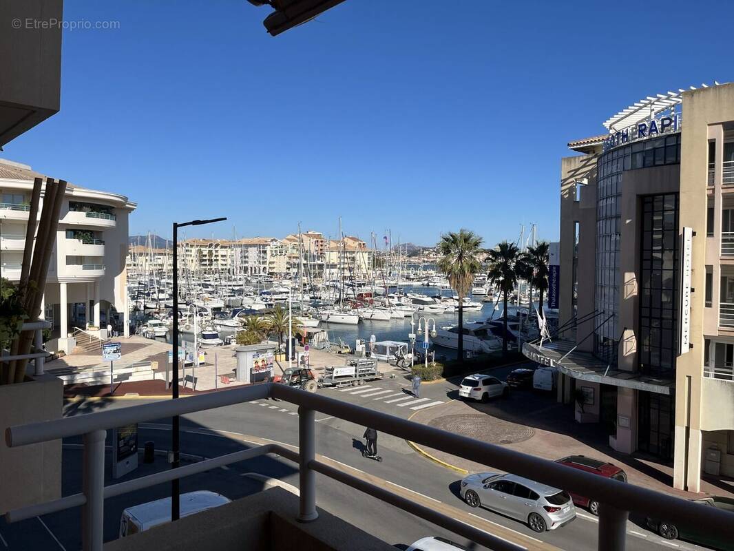 Appartement à FREJUS