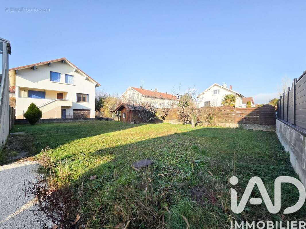 Photo 3 - Terrain à POISAT