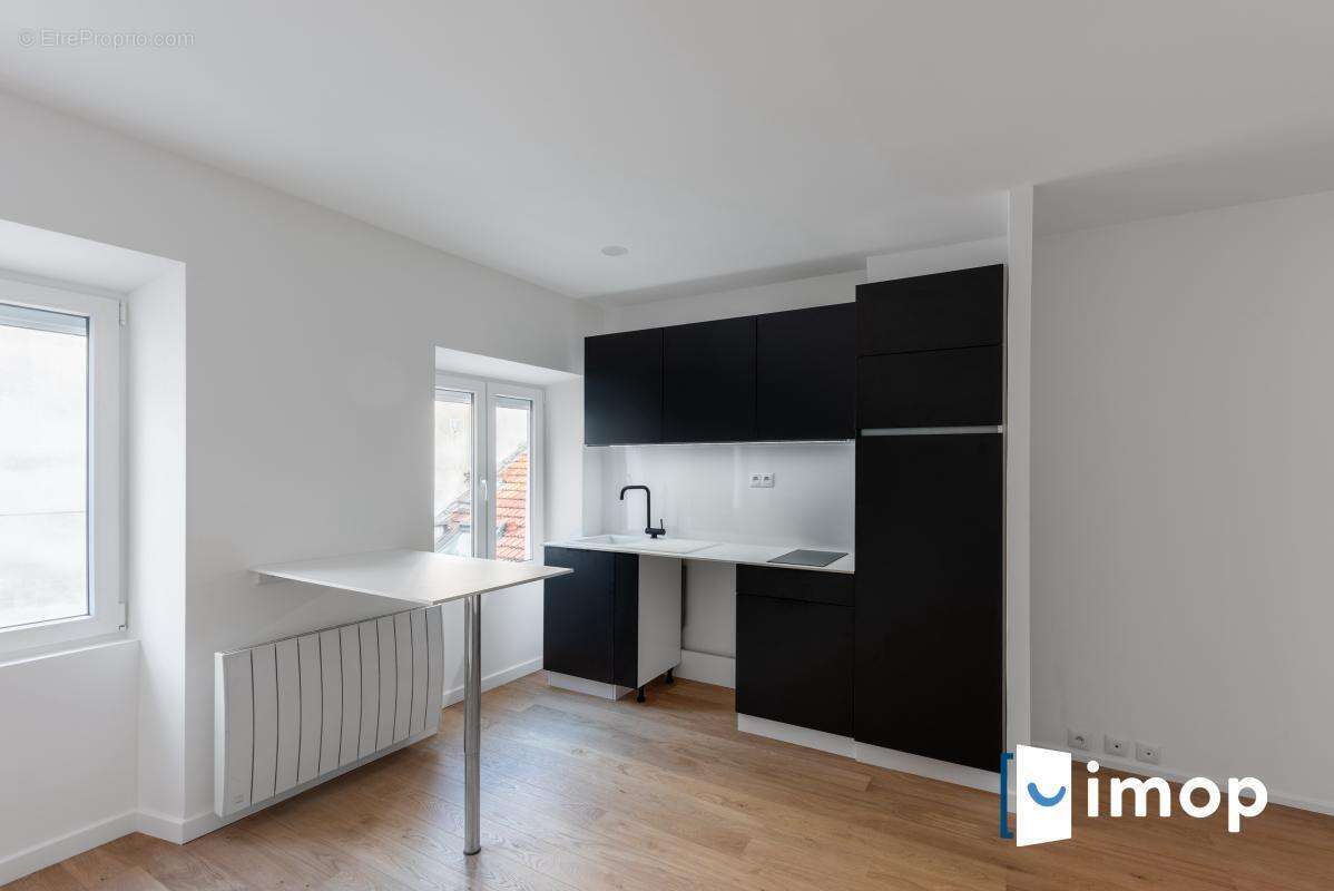 Appartement à PARIS-11E