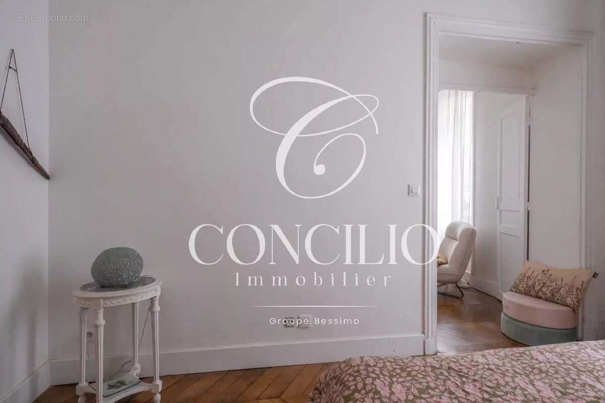 Appartement à PARIS-8E