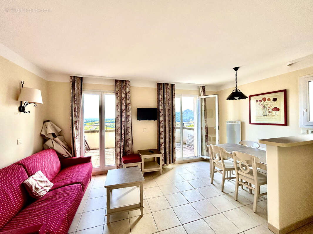 Appartement à MALLEMORT