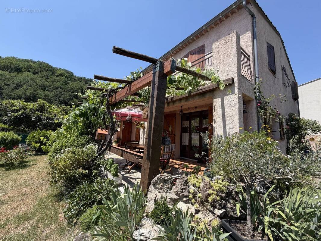 Maison à CONTES