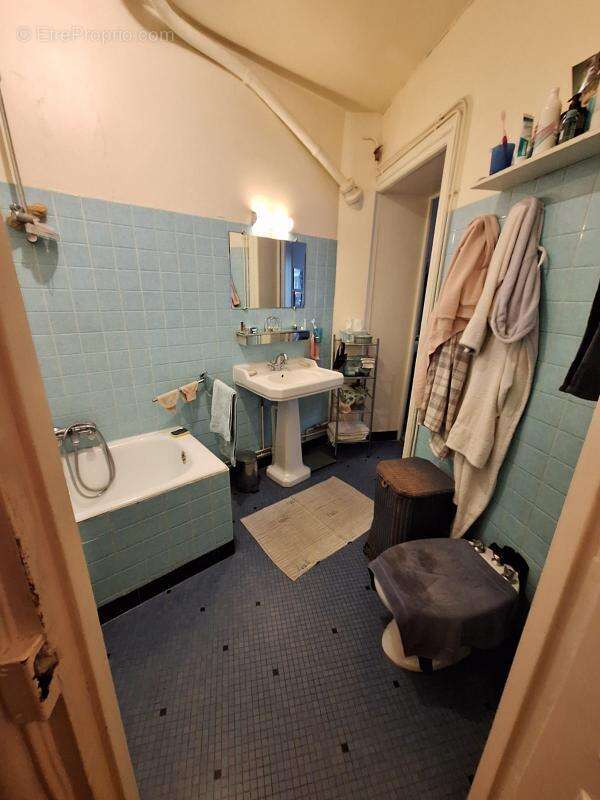 Appartement à PARIS-17E