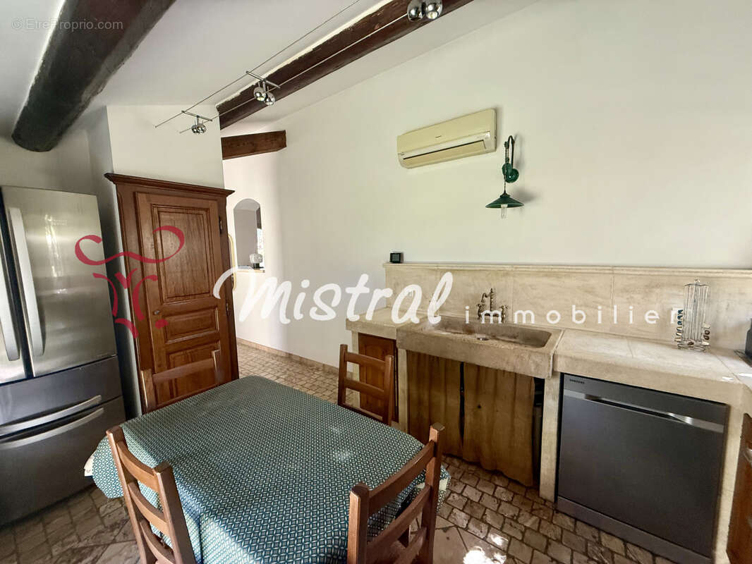 Vente maison 2 chambres les saintes maries de la mer - photo 10