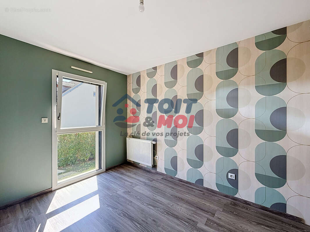 Maison contemporaine 2015 - 4 chambres - Suite parentale - Double garage - Terrain 1 449 m2 - photo 13