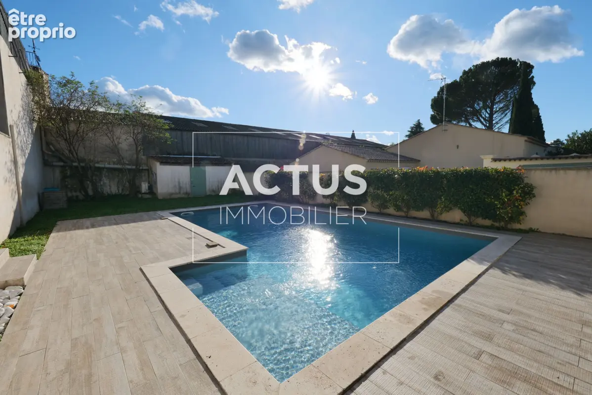 Maison 6 pièces 155 m² à vendre à Salon-De-Provence (13300) - photo 2