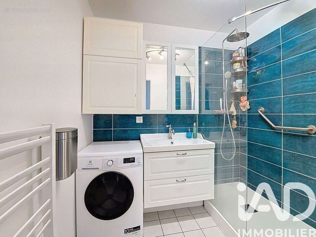 Photo 9 - Appartement à SURESNES