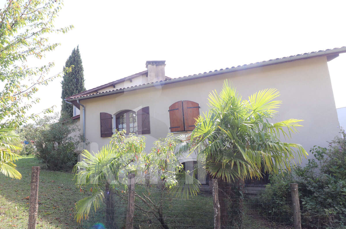 Maison à SALAISE-SUR-SANNE