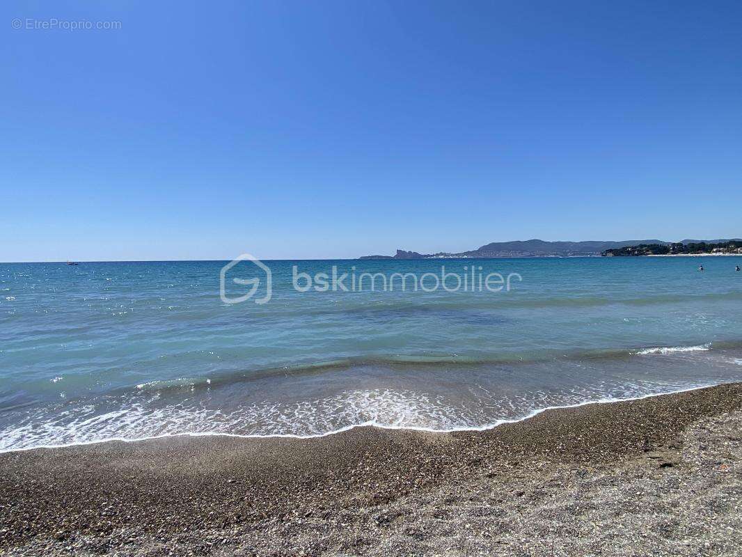 Appartement à SAINT-CYR-SUR-MER