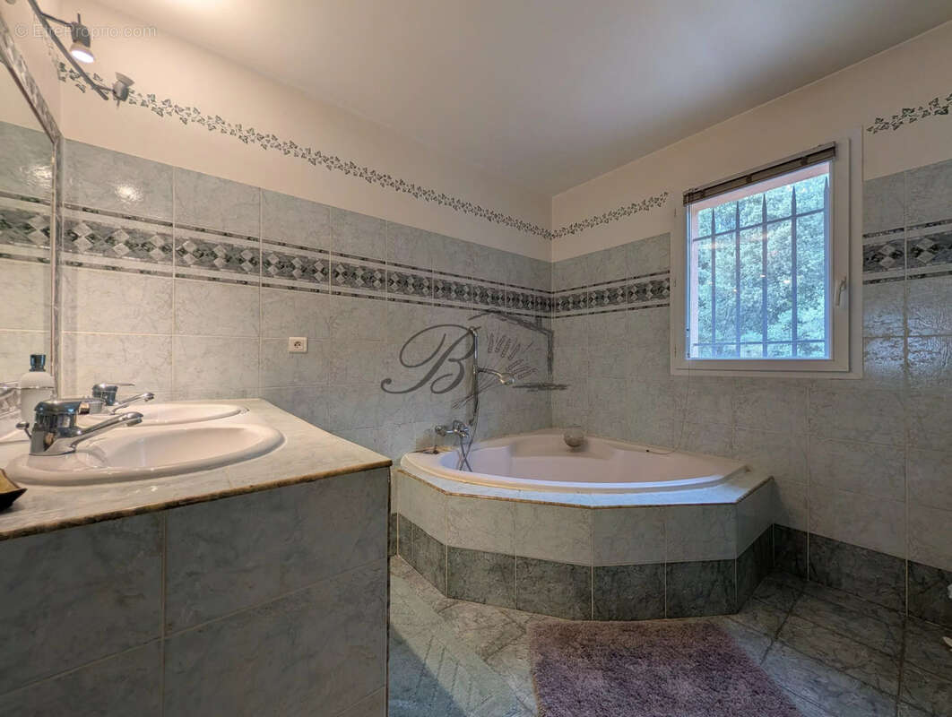 Exclusivité vente Belle bastide provençale à la Bastidonne 84120 - photo 9