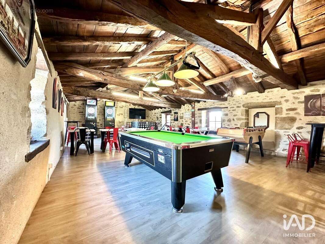 Photo 8 - Commerce à BEAUFOU