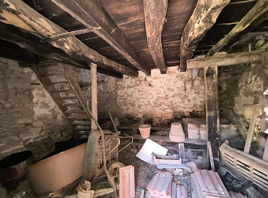 Maison à BERSAC-SUR-RIVALIER