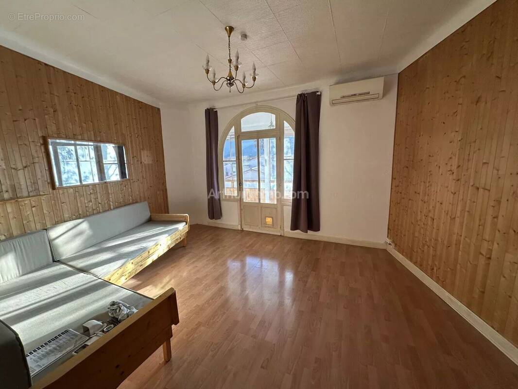 Appartement à SAINT-ANDRE-LES-ALPES