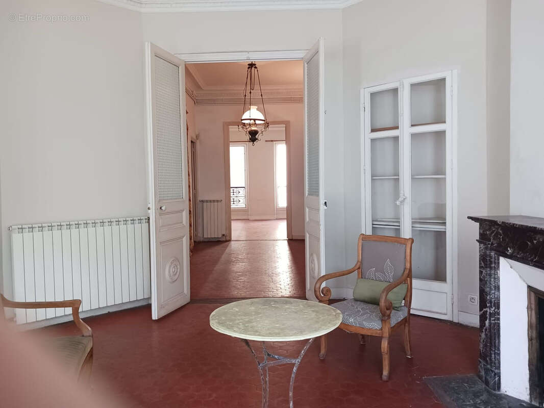 Appartement à MARSEILLE-6E