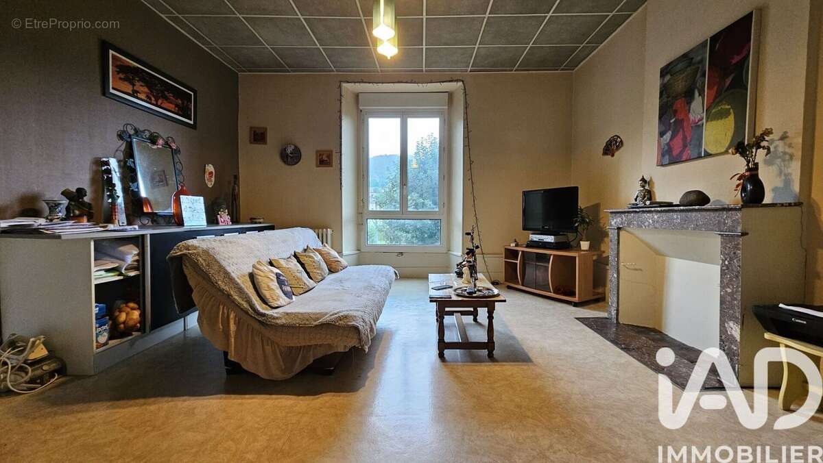 Photo 3 - Appartement à VIC-SUR-CERE