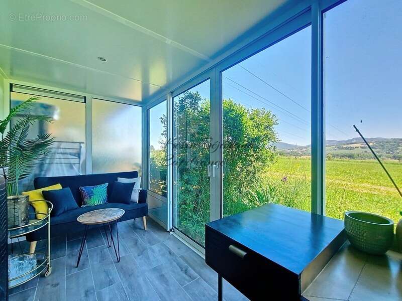 Appartement à SCIENTRIER