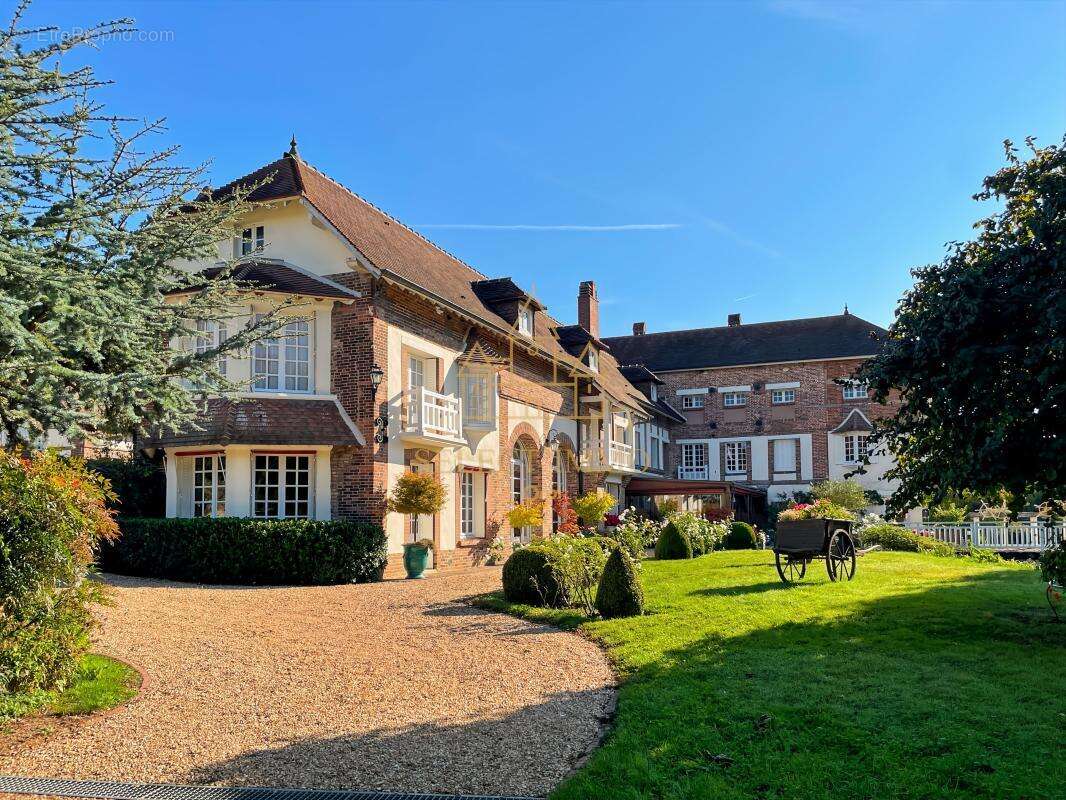 Authentique moulin de caractère de 550m² avec ses dépendances à 100km de Paris - photo 3