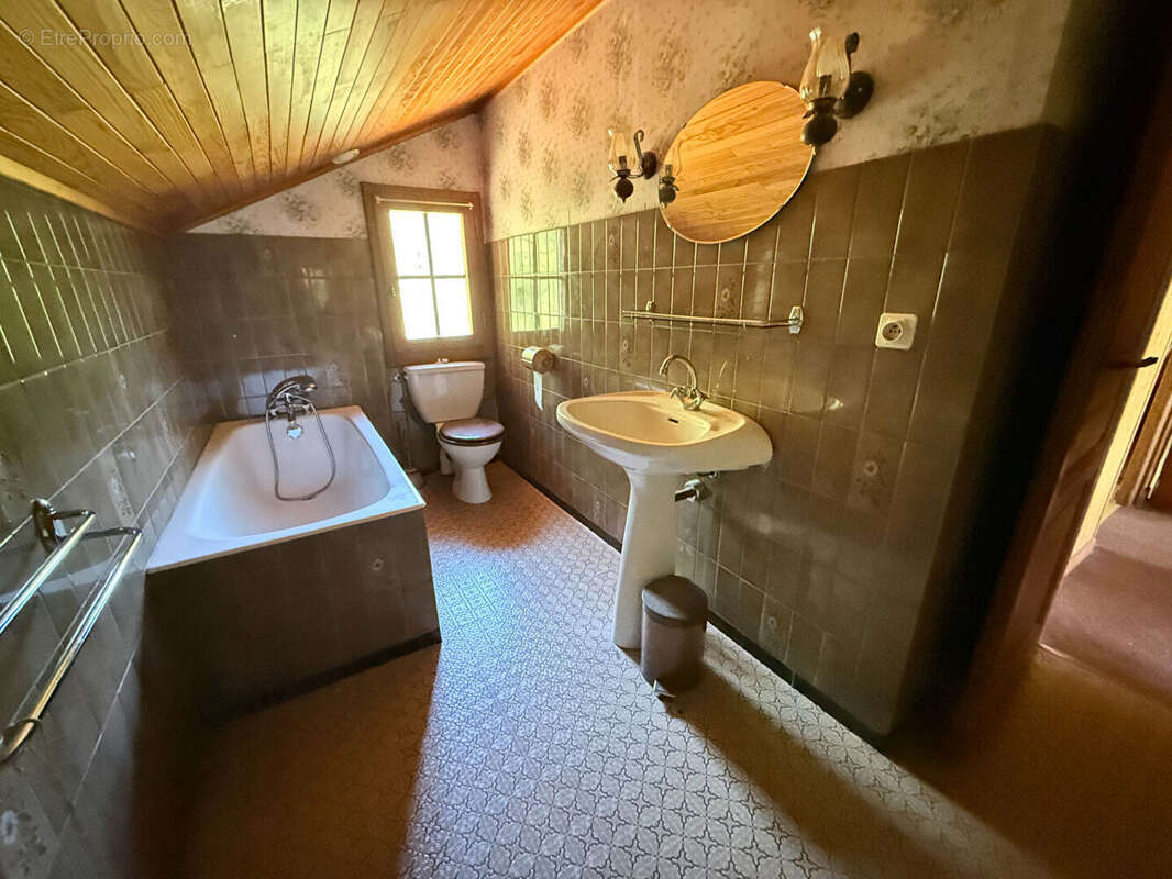 A vendre en exclusivité Chalet  de137 m² utiles sur le côteau de Cranves-Sales - photo 15