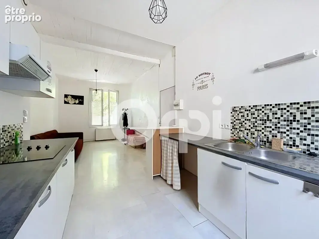 Demeure de caractère en pierre (179 m²) – Charme, volumes & potentiel mixte - photo 17