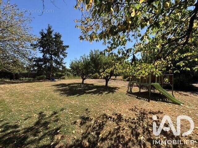 Terrain 683 m² à Joue-Les-Tours  - photo 6