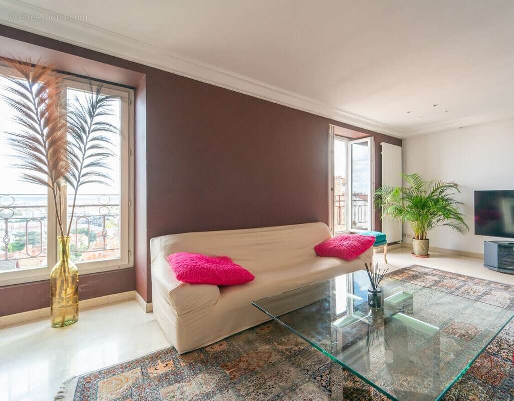 Appartement à NOGENT-SUR-MARNE