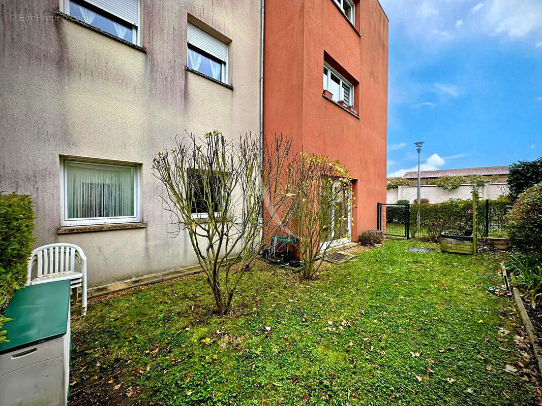 Appartement à MAINVILLIERS