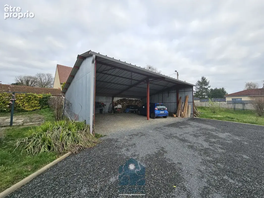 Maison avec garage, terrasse couverte et hangar - photo 13