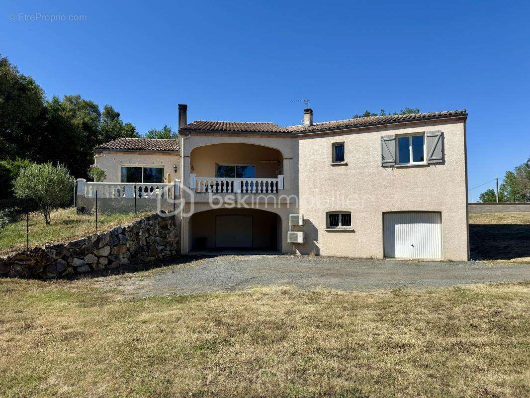 Belle demeure sur sous-sol complet avec grand terrain - photo 3